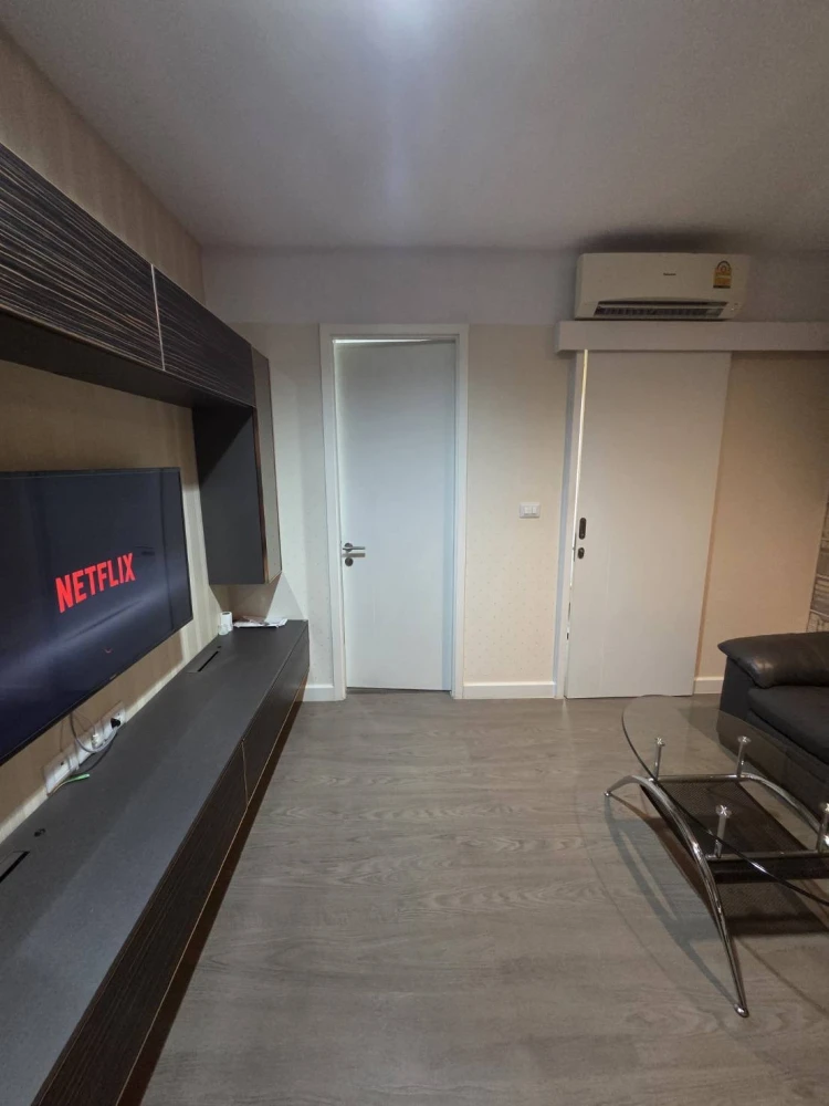 For rent A Space ID Asoke-Ratchada, clean room, good feng shui, comes with a large bed, very comfortable to sleep on, don't miss out on booking.