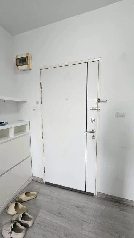 For rent: A Space Kaset, 4th floor unit with unobstructed view and spacious living area. Don't miss out!
