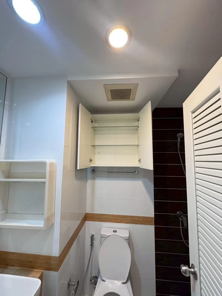 For rent: A Space Me Bangna, 1 bedroom, 1 bathroom, good location, convenient transportation, beautiful view, not blocked, reserve now.