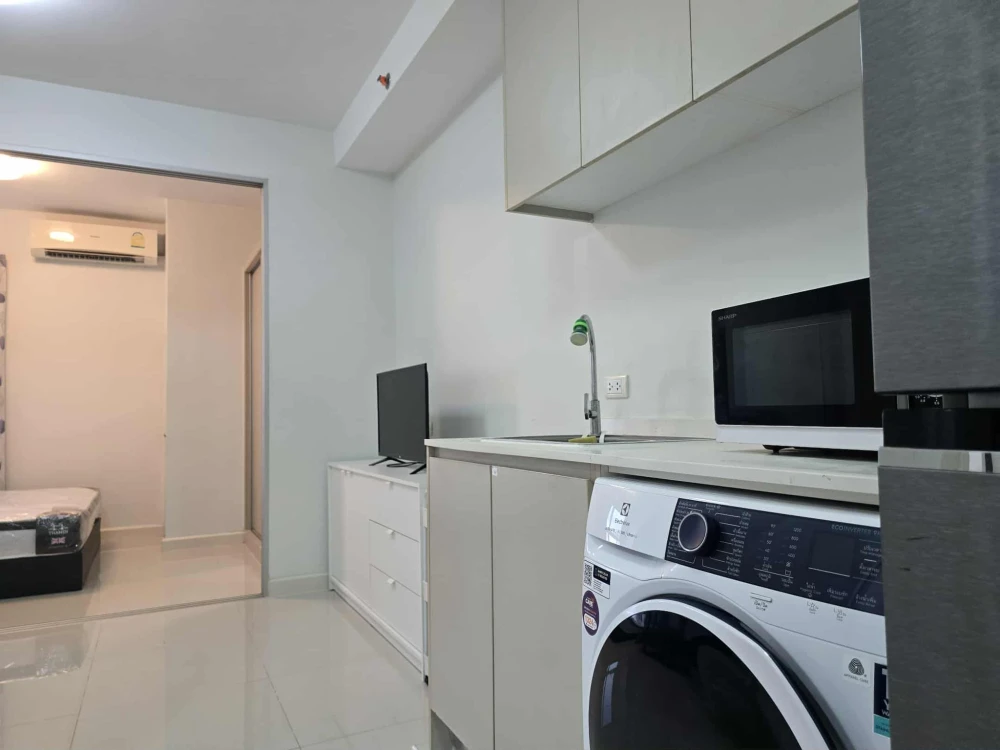 For rent: A Space Me Bangna, 1 bedroom, 1 bathroom, fully furnished, including washing machine. Don't miss out!