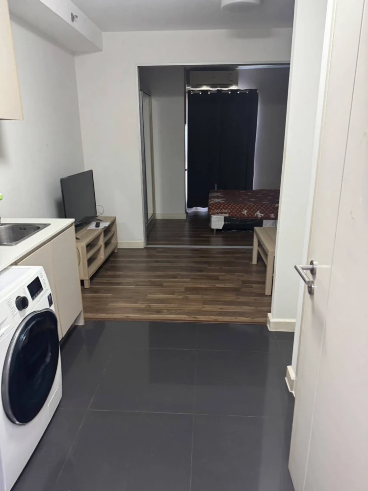 For rent: A Space Me Bangna, 18th floor, fully furnished, comfortable unit. Book now, don't miss out!