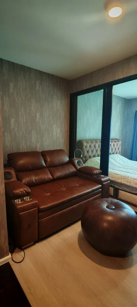 For rent: A space Mega, 1 bedroom, 1 bathroom, decorated in a controlled tone, comes with complete furniture, just bring your bags and move in.