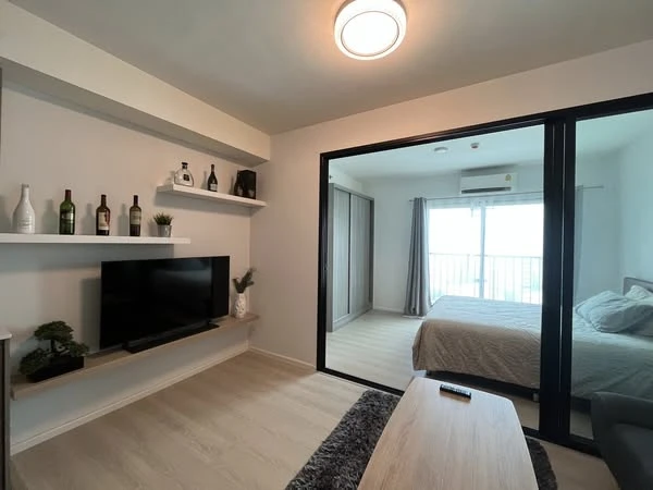 For rent: A space Mega, 1 bedroom, 1 bathroom, good location, fully furnished, just bring your bags and move in.