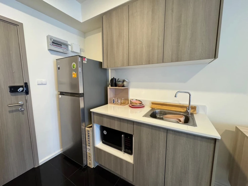 For rent: A Space Mega 2, 11th floor, fully furnished, with electrical appliances. Reserve now, urgently.