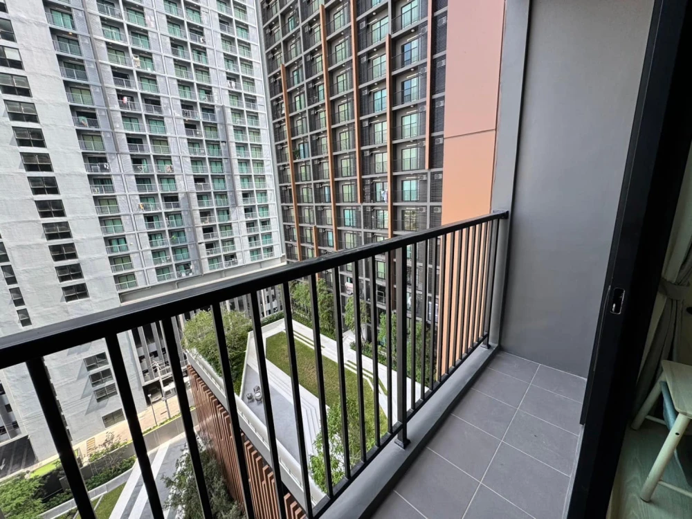 For rent: A Space Mega 2, 11th floor, fully furnished, with electrical appliances. Reserve now, urgently.