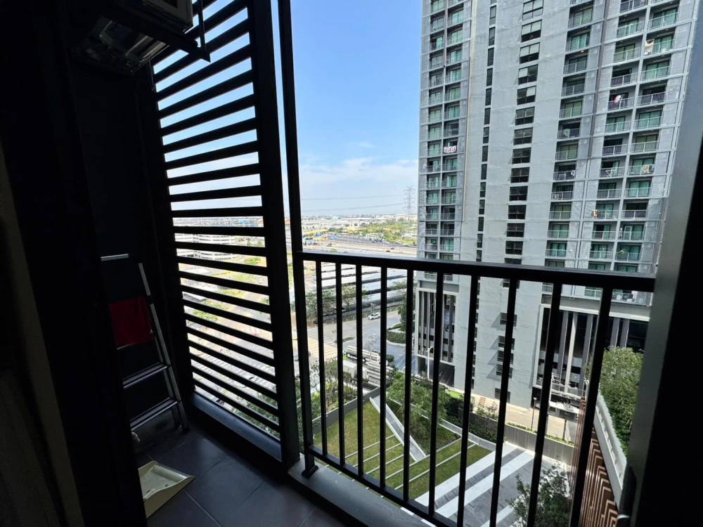For rent: A Space Mega 2, 11th floor, fully furnished, with electrical appliances. Reserve now, urgently.