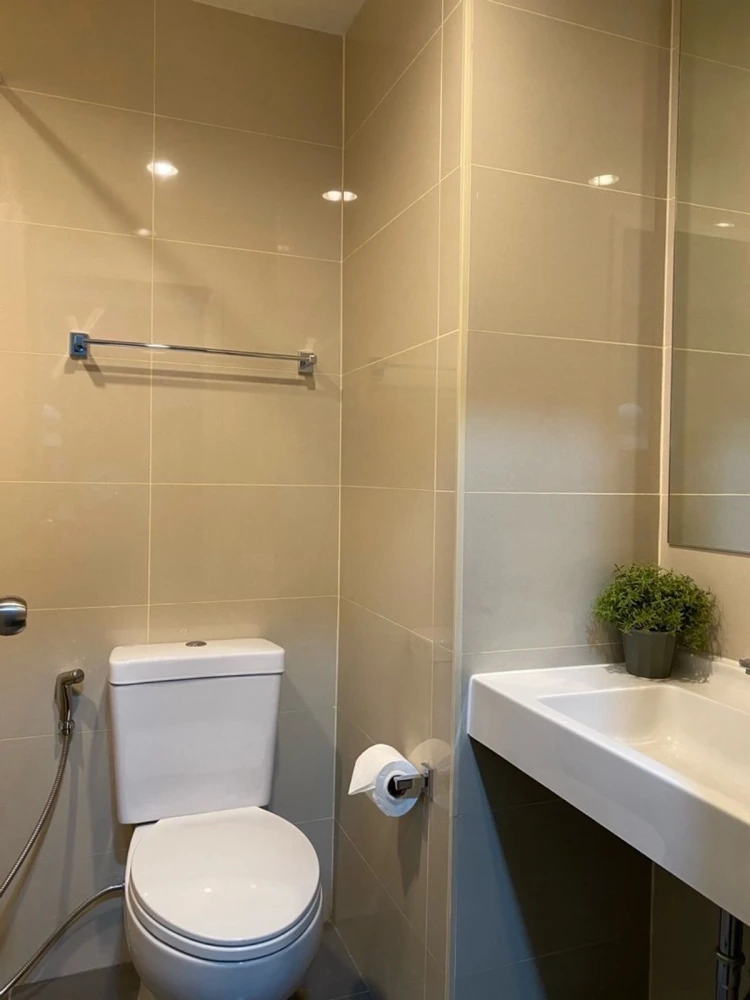 For rent: A Space Mega 2, 15th floor, beautiful room, fully furnished, ready to move in. If interested, hurry and reserve now.