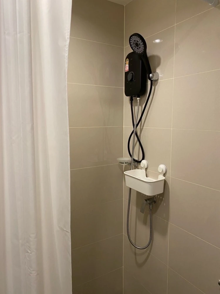 For rent: A Space Mega 2, 15th floor, beautiful room, fully furnished, ready to move in. If interested, hurry and reserve now.