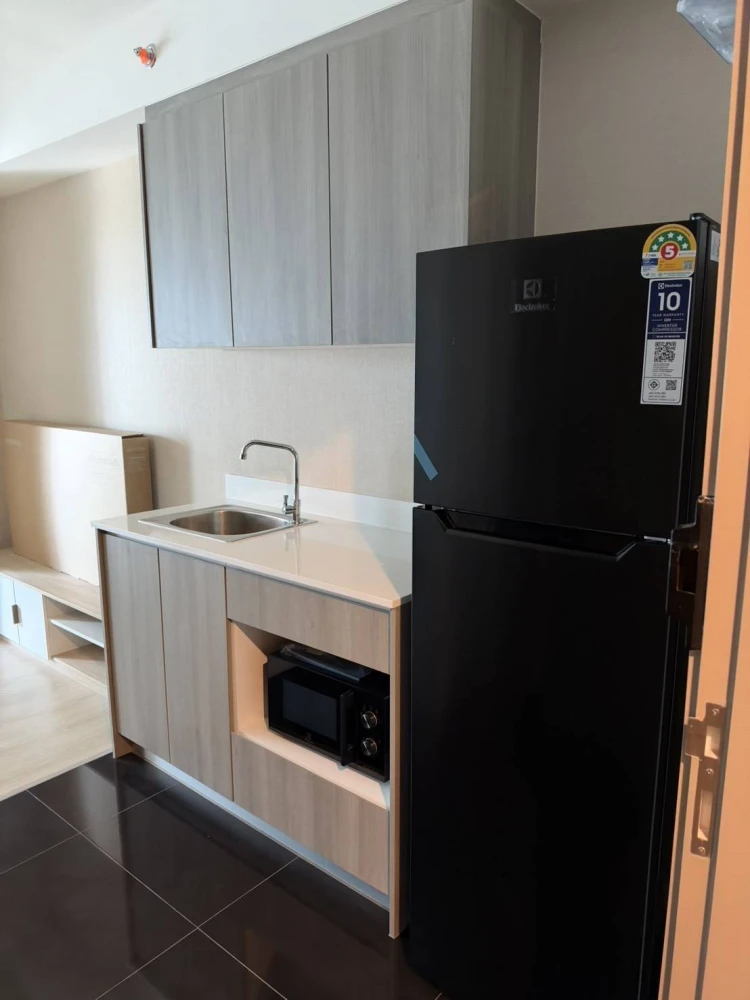 For Rent: A Space Mega 2, 21st Floor. Fully furnished and inviting—book now if interested.