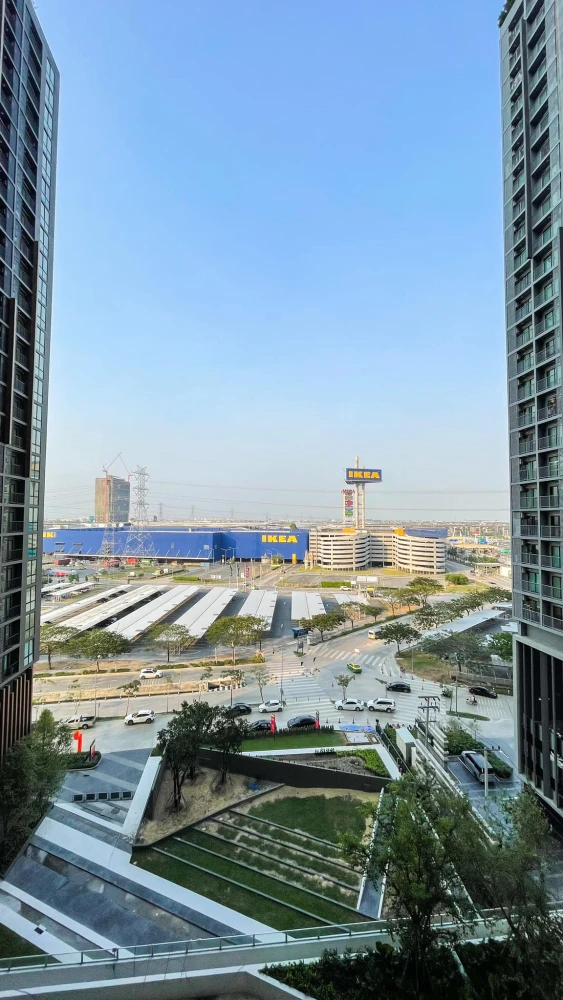 For rent: A Space Mega 2, 24th floor, very high view, open as far as the eye can see, nothing obstructing it, good price, book now.
