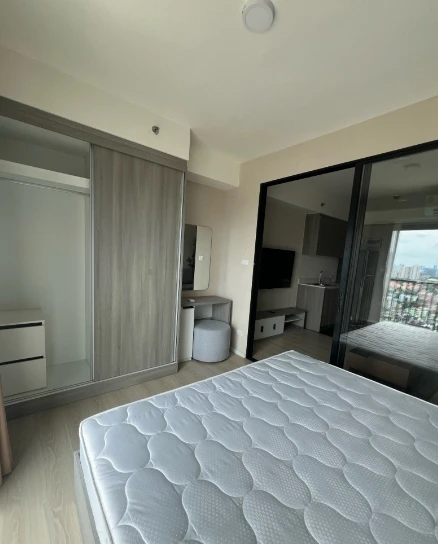 For rent: A Space Mega 2, 26th floor, a lovely unit with complete furnishings. Book now!