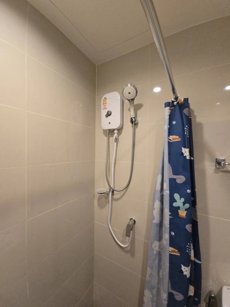 For rent: A Space Mega 2, 7th floor, fully furnished unit, ready to move in. Book now!