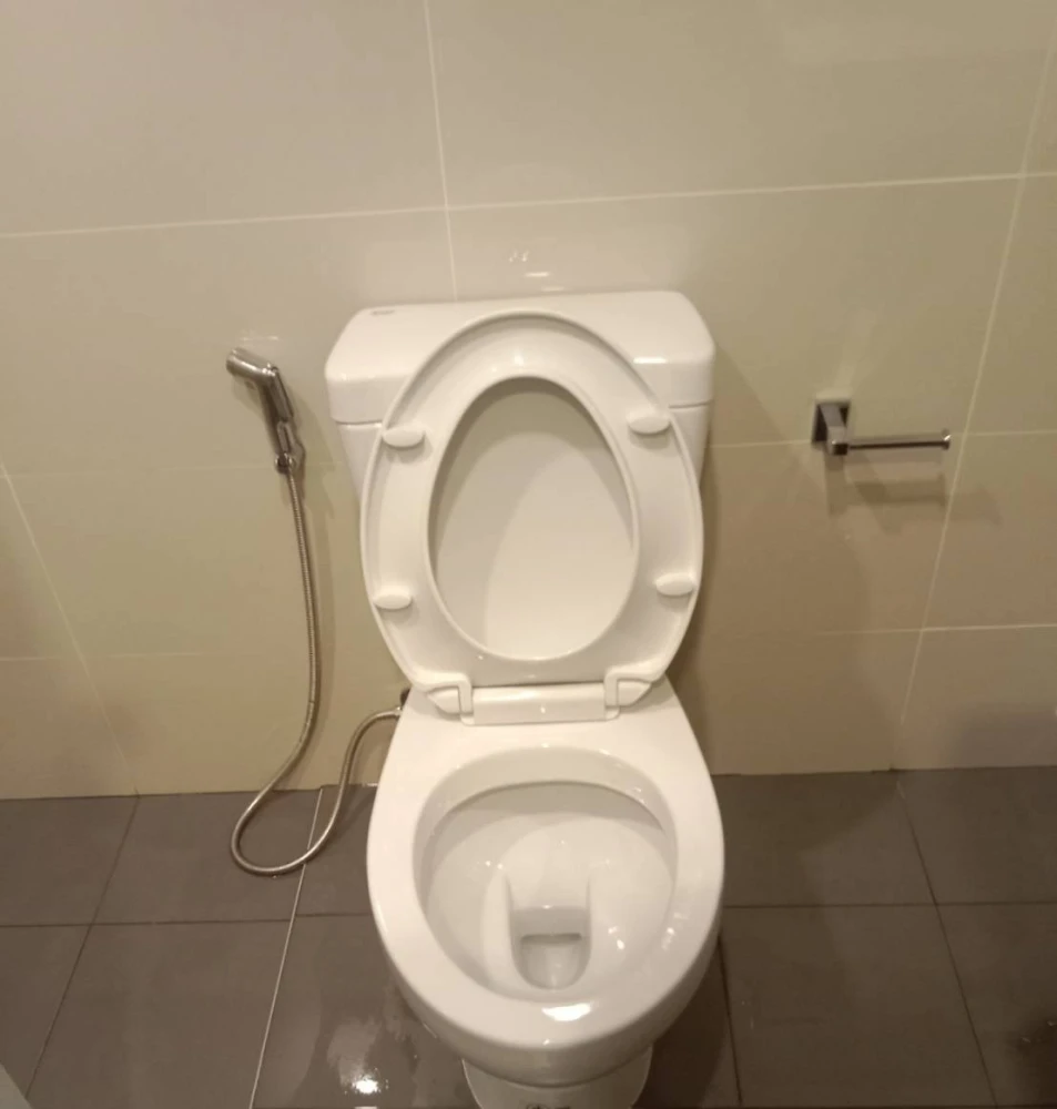 For rent: A Space Mega 2, spacious room with lots of usable space, 14th floor, fully furnished. Good like this, hurry and reserve now!