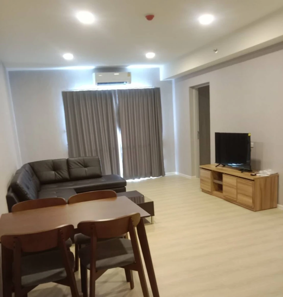 For rent: A Space Mega 2, spacious room with lots of usable space, 14th floor, fully furnished. Good like this, hurry and reserve now!
