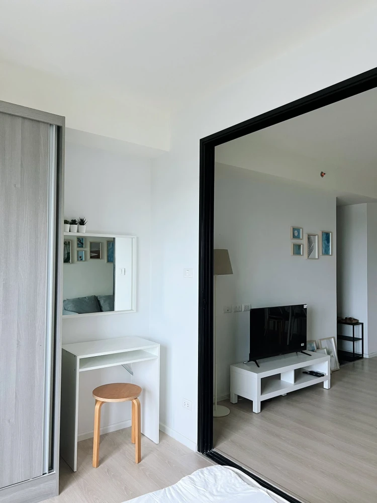 For rent: A Space Mega, 24th floor unit. Great location, fully furnished. Don't miss out!