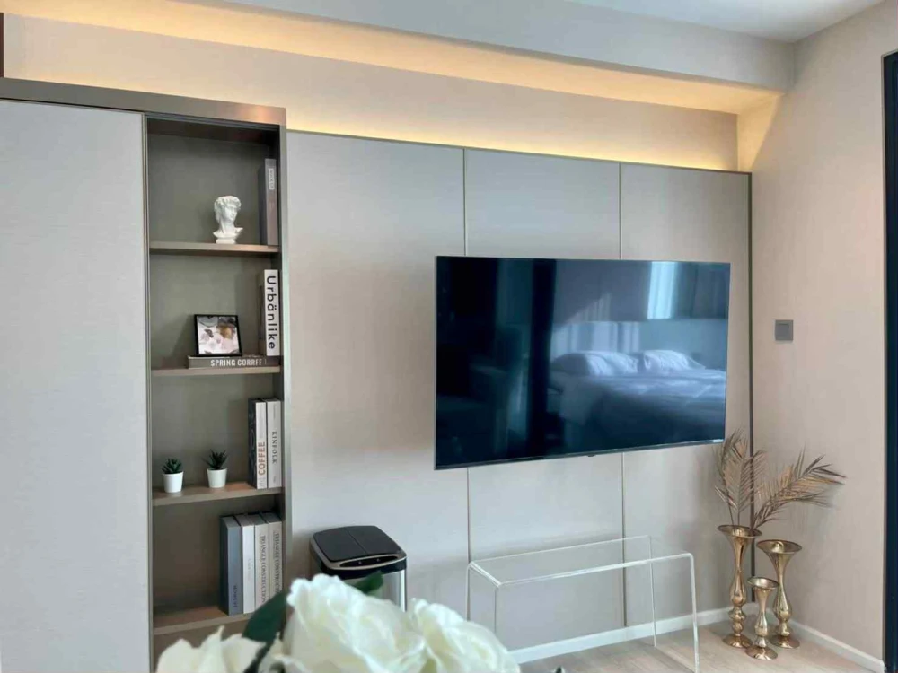 For rent: A space mega, ready to move in, fully furnished, hurry and book now!