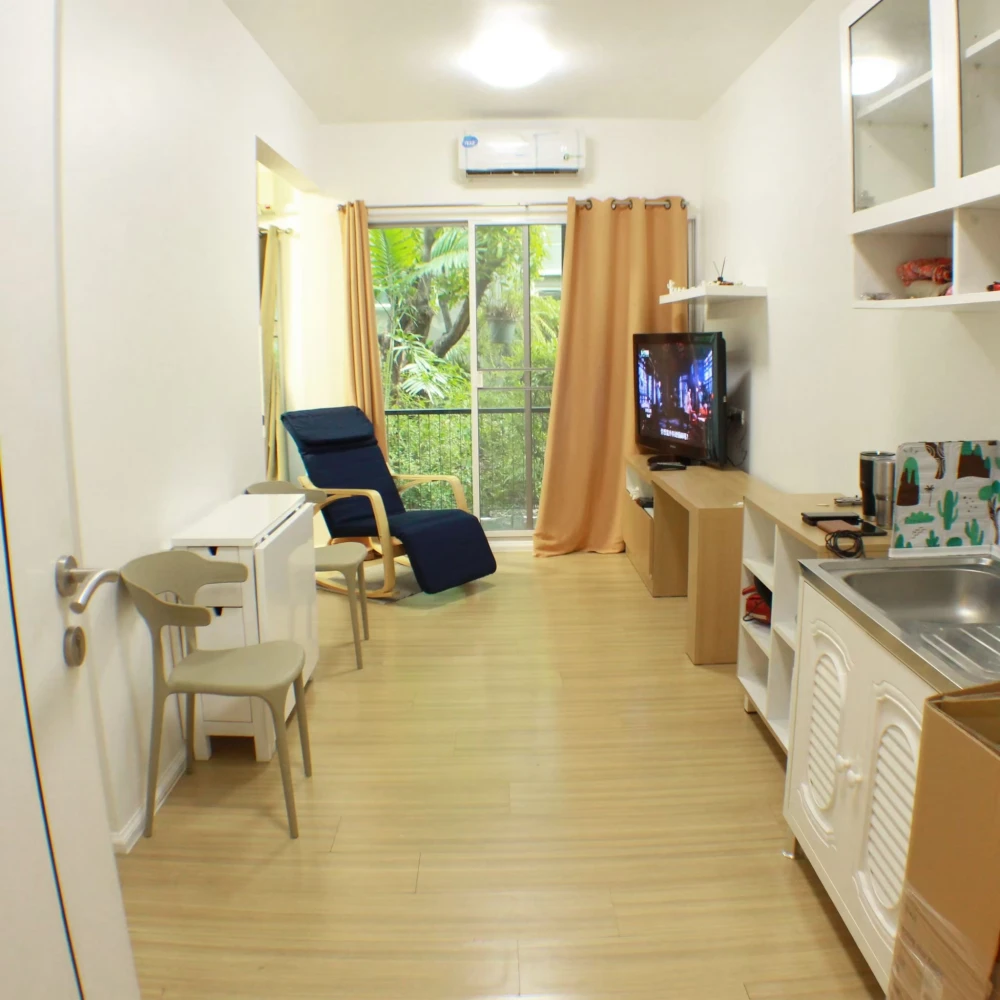 For rent: A Space Play Ratchada-Sutthisarn, 1st floor, garden view with big trees, balcony not facing anyone, private, book now.