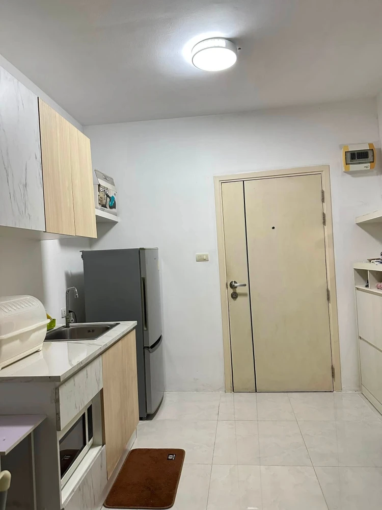 For rent: A Space Sukhumvit 77. Spacious room at an amazing price. Garden view, cool room, large balcony. Don't miss out!