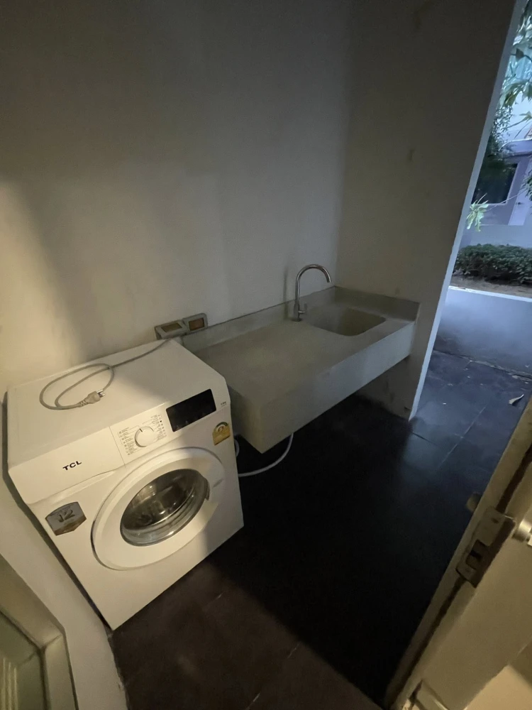 For rent: A Space Sukhumvit 77, studio room, decorated in a theme, comes with complete furniture and appliances. Reserve now!