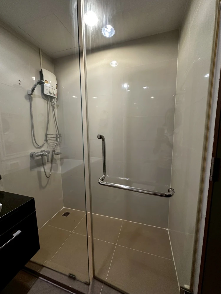 Abstracts Phahonyothin Park for rent, 2 bedrooms, plenty of usable space, good location, comes with complete facilities, reserve now.