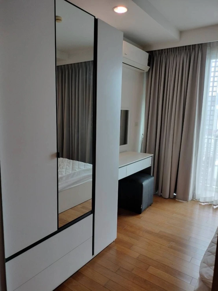 For rent: Abstracts Phahonyothin Park, Building A, 19th floor (great, unblocked view). Spacious and comfortable living space. Don't miss out!