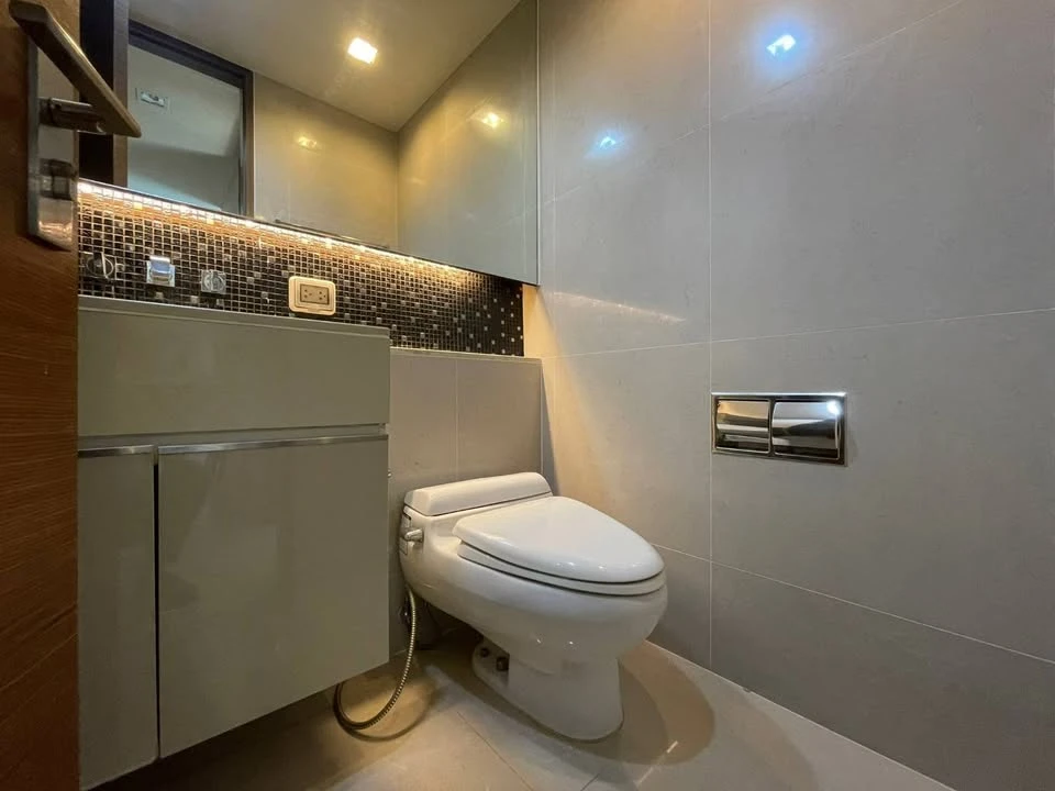 For rent: ADDRESS SATHORN, ready to move in, fully furnished, complete with amenities. Reserve now before it's too late++