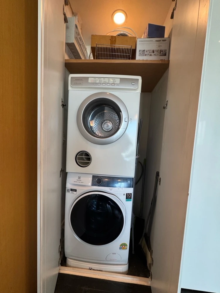 For rent: AEQUA Sukhumvit 49. Spacious and comfortable room, fully furnished. Book now!