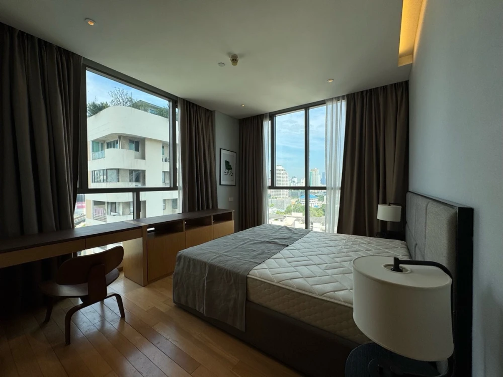 For rent: AEQUA Sukhumvit 49. Spacious and comfortable room, fully furnished. Book now!
