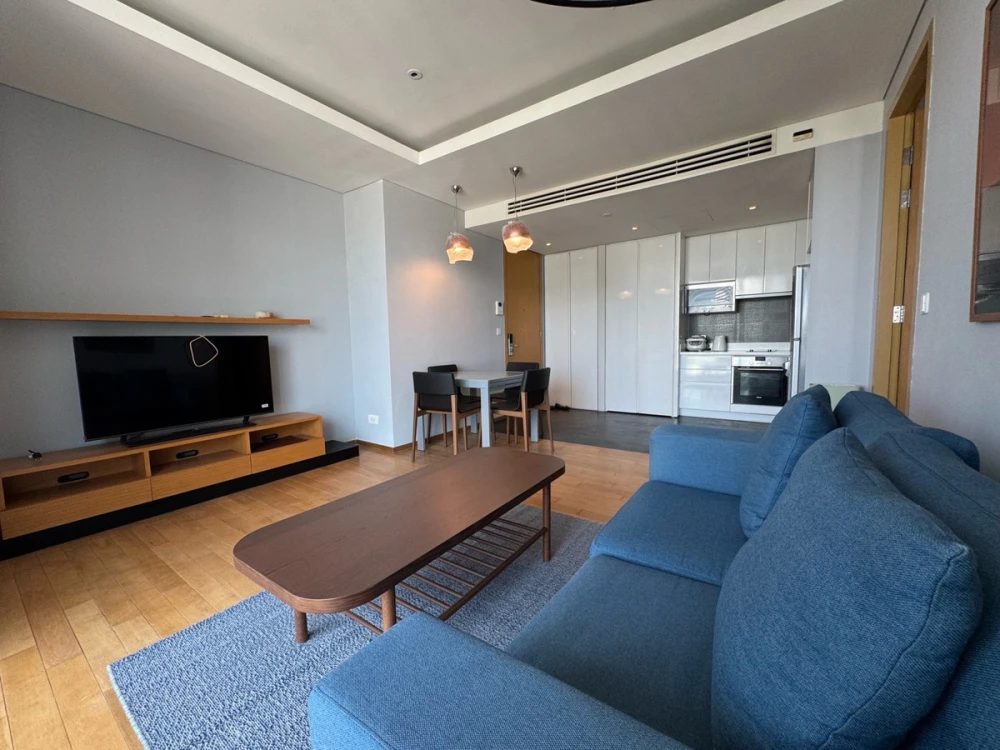 For rent: AEQUA Sukhumvit 49. Spacious and comfortable room, fully furnished. Book now!