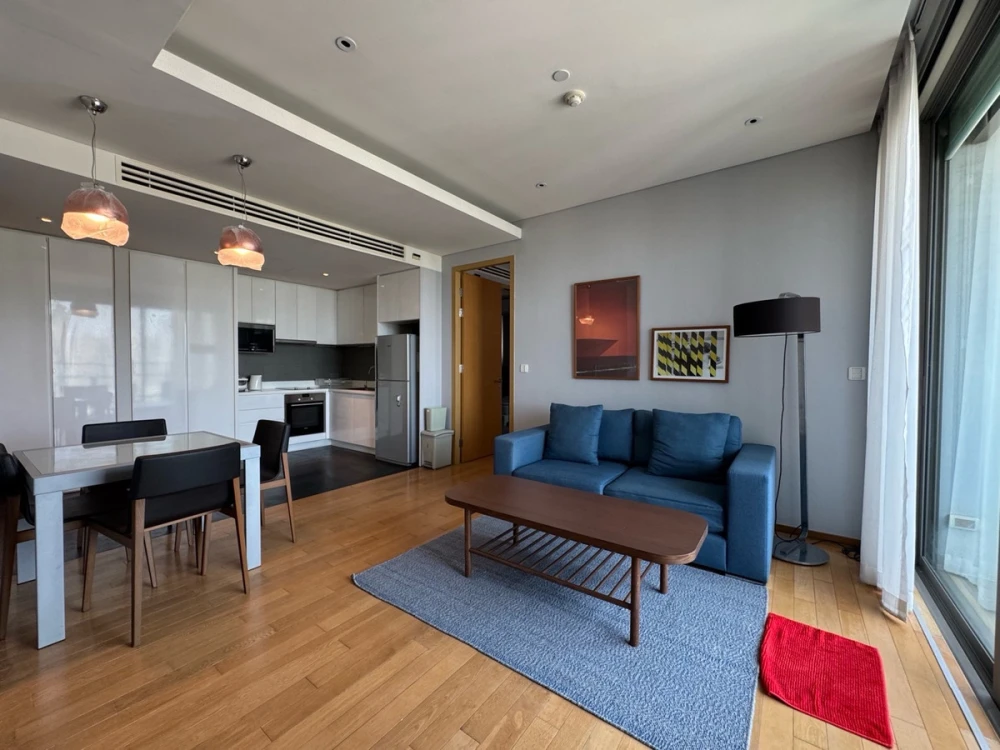 For rent: AEQUA Sukhumvit 49. Spacious and comfortable room, fully furnished. Book now!