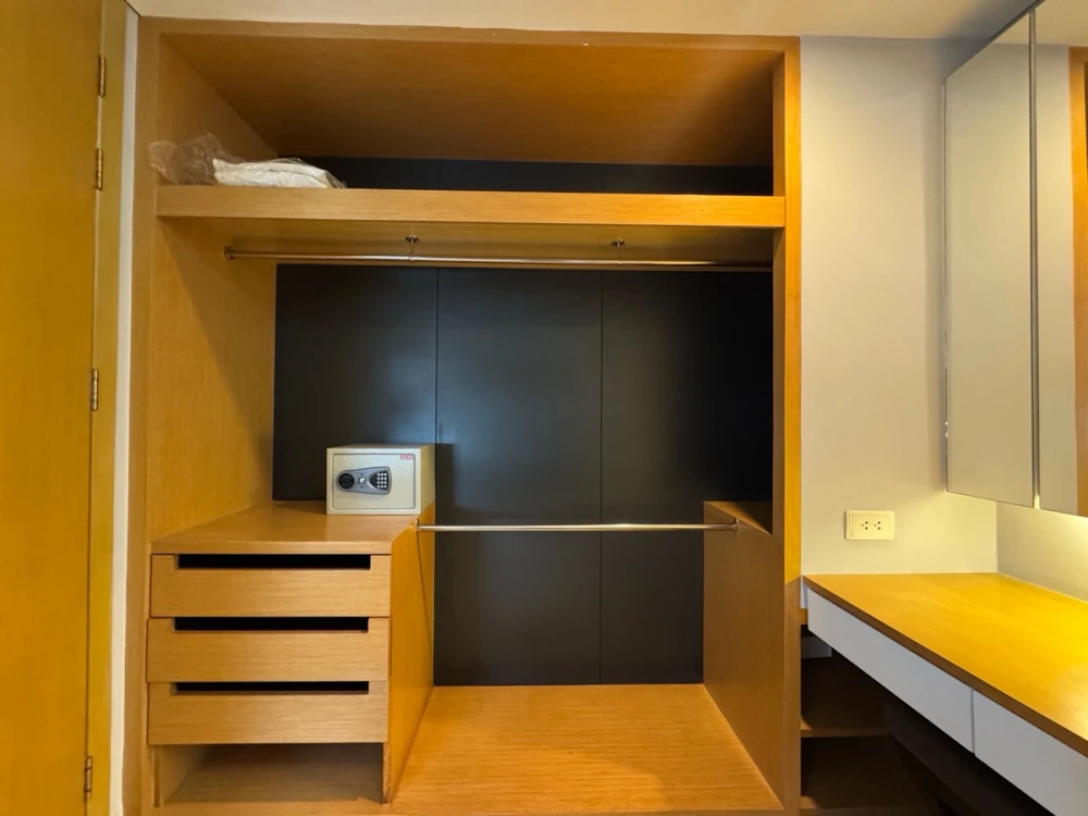 For rent: AEQUA Sukhumvit 49. Spacious and comfortable room, fully furnished. Book now!
