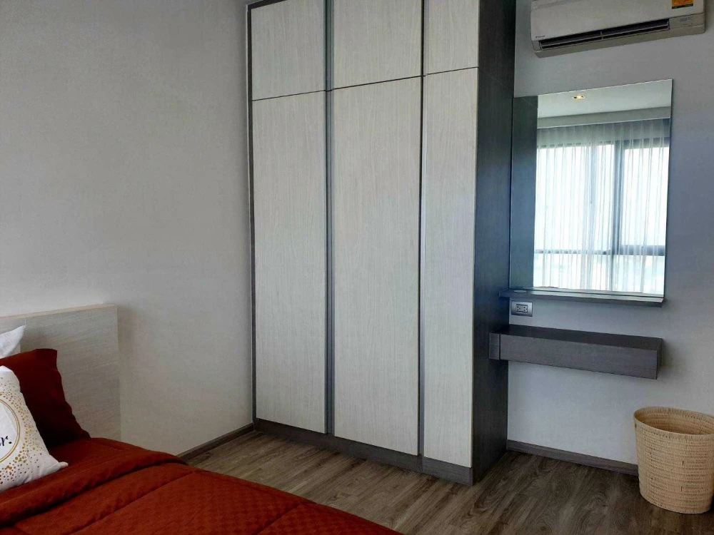 Aeras Condo for rent. Beautifully decorated unit with full furnishings in a great location. Just bring your suitcase and move in!