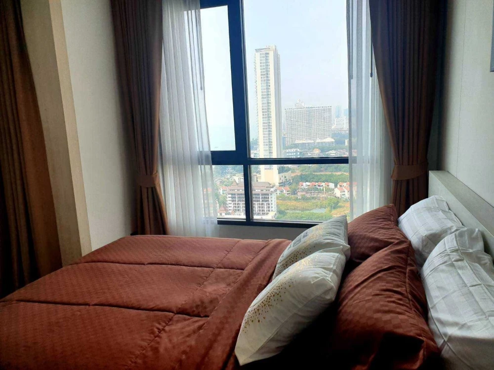 Aeras Condo for rent. Beautifully decorated unit with full furnishings in a great location. Just bring your suitcase and move in!