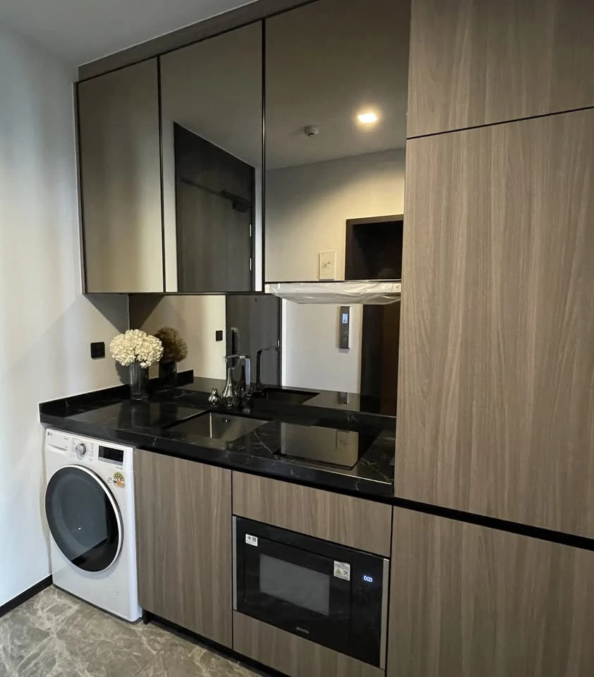 For rent or sell: AESTIQ Thonglor, 1 bedroom, 1 bathroom. Coordinated interior design and fully furnished. Book now!