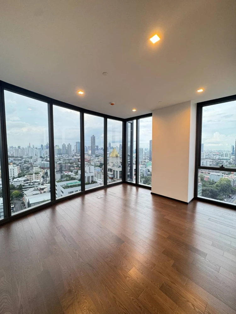 For Rent: AESTIQ Thonglor – 21st floor (high floor) with a great view. Book now—don't miss out!