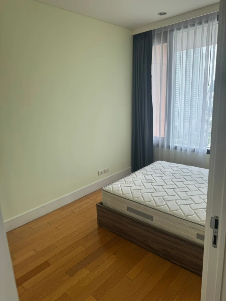 For rent: Aguston Sukhumvit 22, 22nd floor, fully furnished unit. Very livable. Book now! (Quickly!)