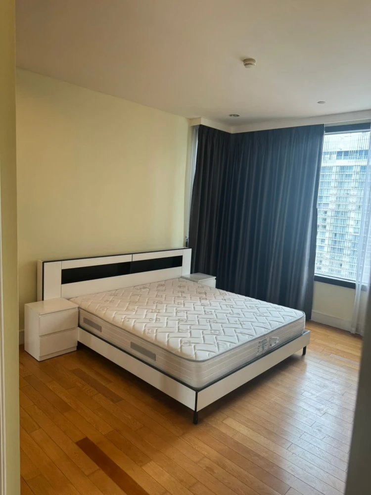 For rent: Aguston Sukhumvit 22, 22nd floor, fully furnished unit. Very livable. Book now! (Quickly!)