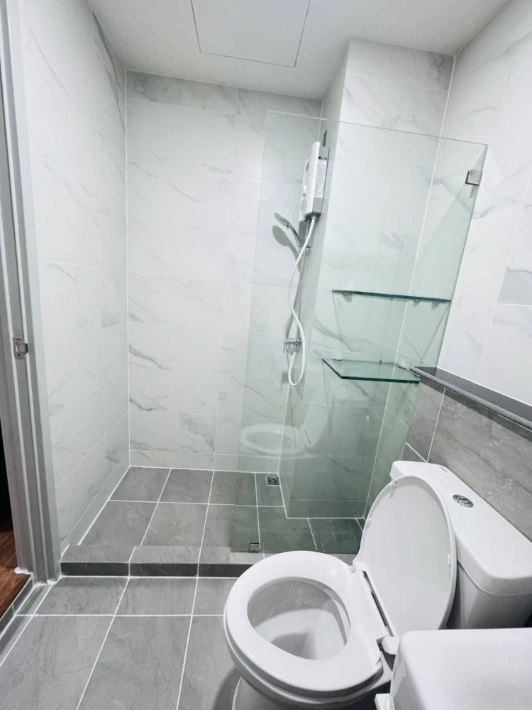 For rent: Alive Sukhumvit 76, 2nd floor, fully furnished unit, very livable. Book now! (Hurry!)