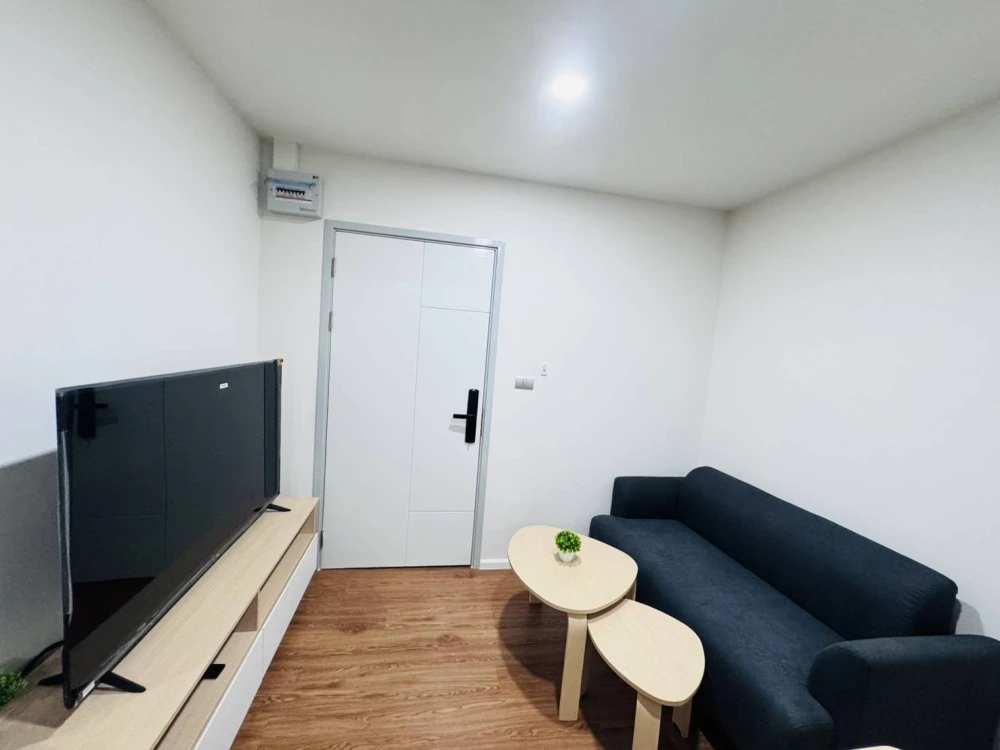 For rent: Alive Sukhumvit 76, 2nd floor, fully furnished unit, very livable. Book now! (Hurry!)