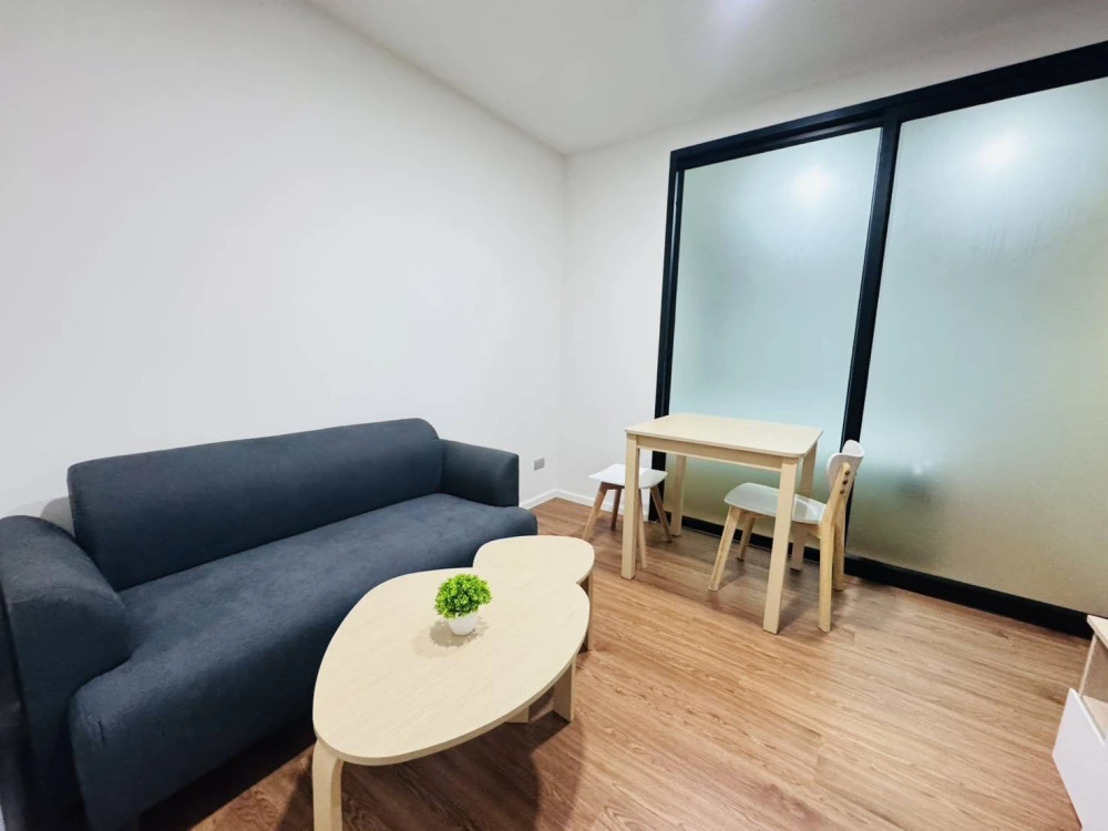 For rent: Alive Sukhumvit 76, 2nd floor, fully furnished unit, very livable. Book now! (Hurry!)