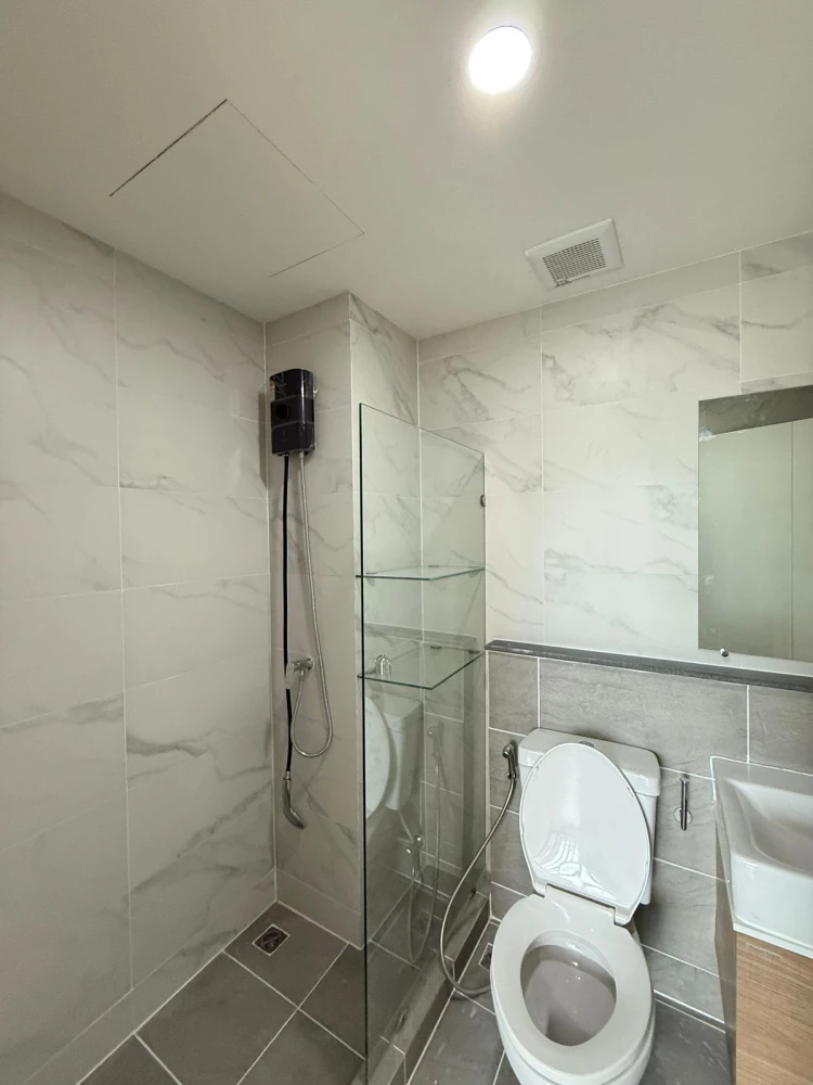 For rent: Alive Sukhumvit 76, 7th floor, nice room, fully furnished, reserve now.