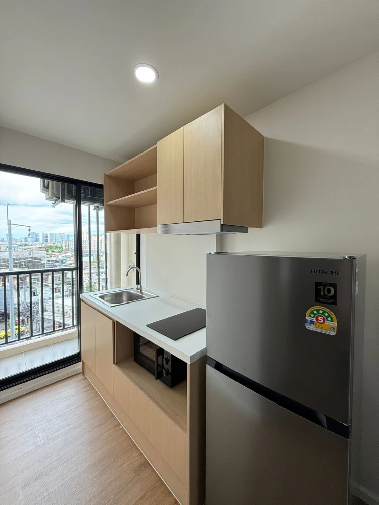 For rent: Alive Sukhumvit 76, 7th floor, nice room, fully furnished, reserve now.
