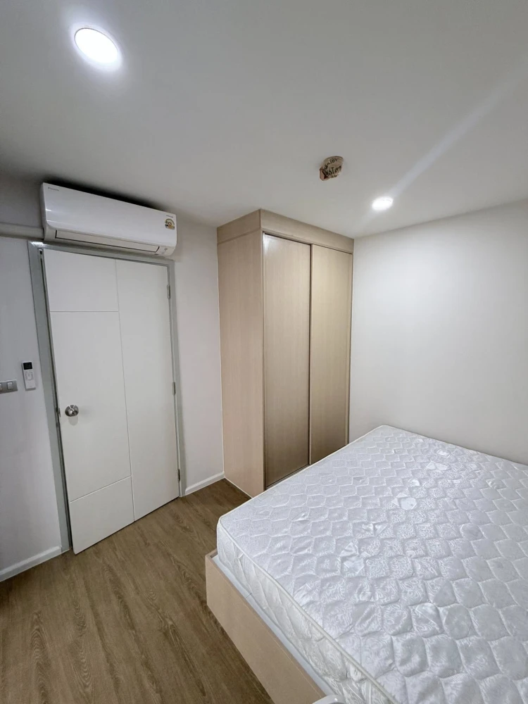 For rent: Alive Sukhumvit 76, a nice room on the 3rd floor, fully furnished and equipped with appliances. Reserve now!