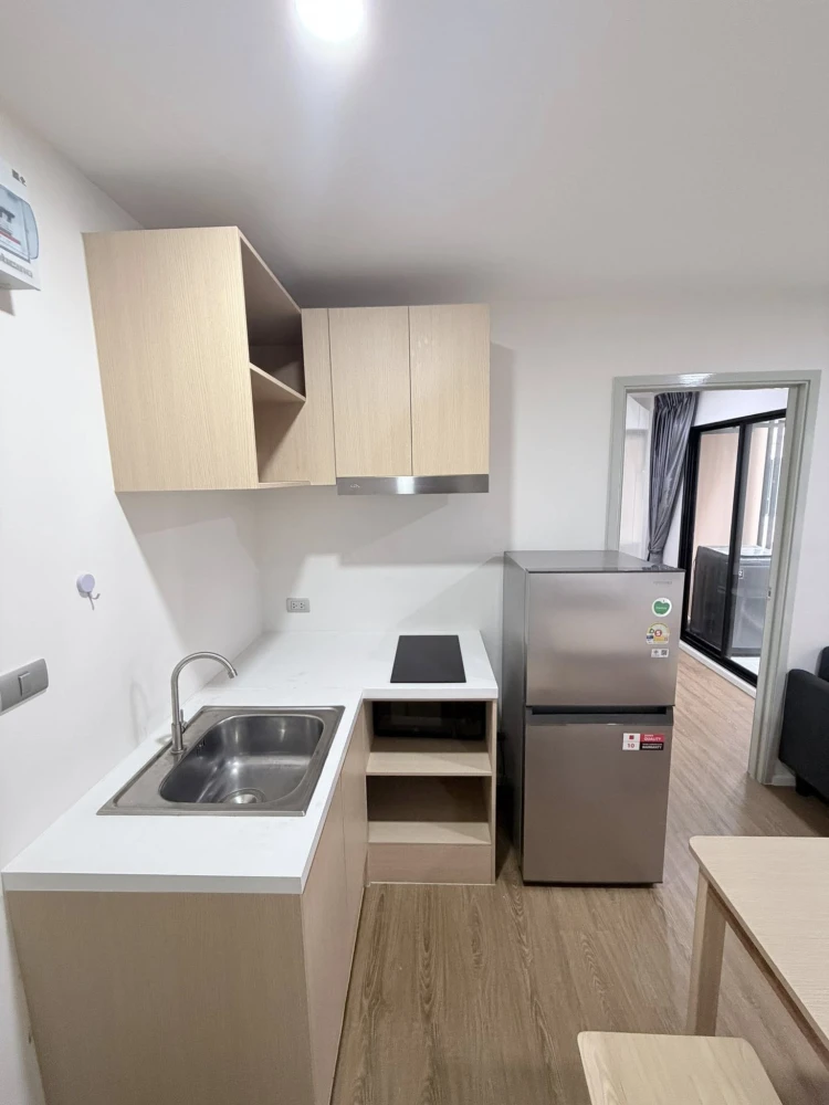 For rent: Alive Sukhumvit 76, a nice room on the 3rd floor, fully furnished and equipped with appliances. Reserve now!
