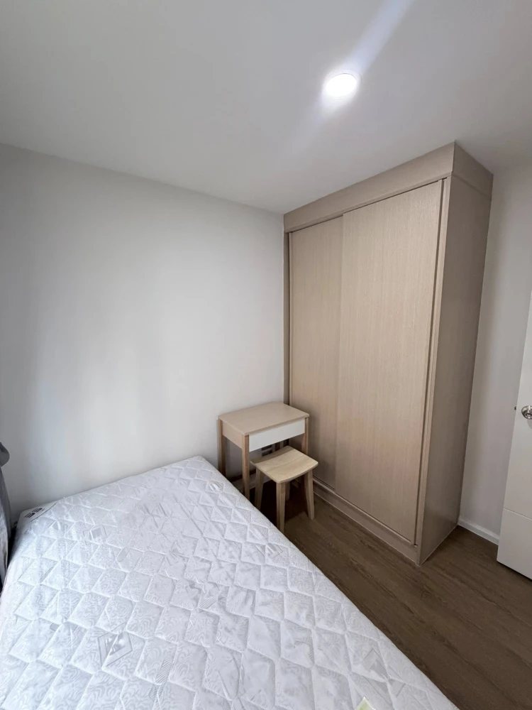 For rent: Alive Sukhumvit 76, a nice room on the 3rd floor, fully furnished and equipped with appliances. Reserve now!