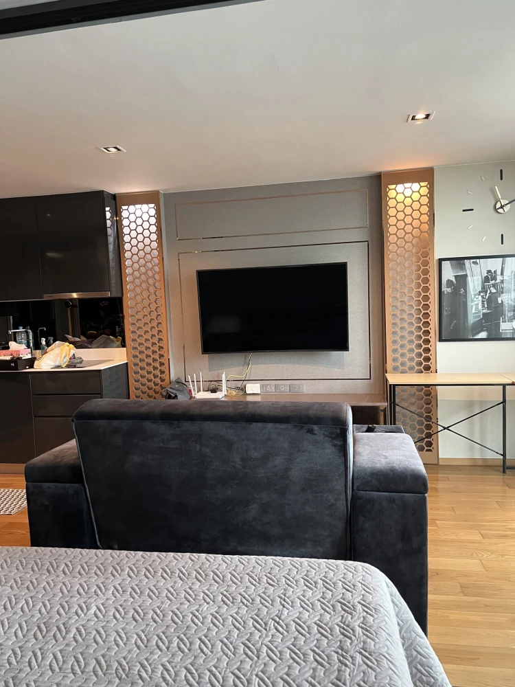 For rent: Altitude Define, corner unit, less crowded, fully furnished, in a prime location. Book now!