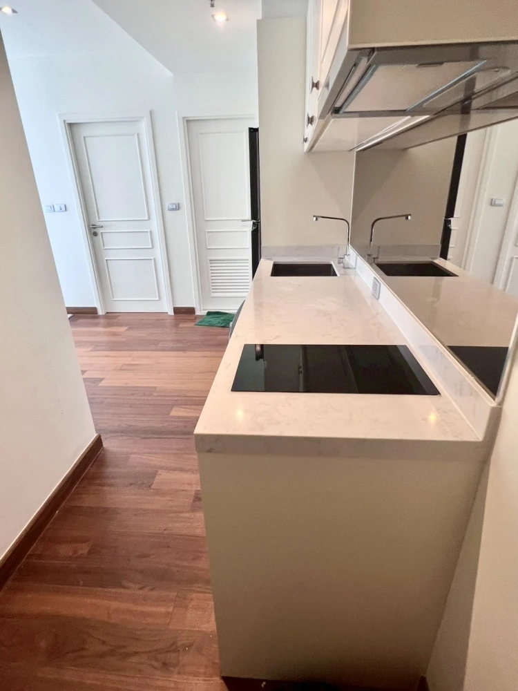 For rent: Altitude Symphony Charoen Krung, ready to move in, fully furnished, reserve now.
