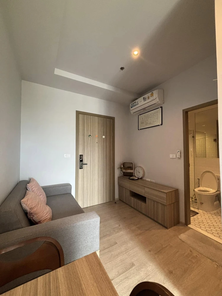 For rent: Altitude Unicorn Sathorn - Tha Phra, 1 bedroom, 1 bathroom, decorated in a controlled tone, fully equipped with facilities, book now.