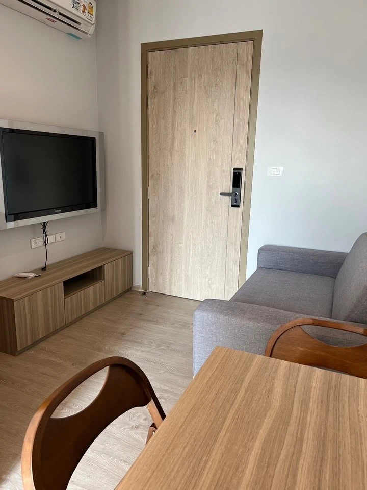 For rent: Altitude Unicorn Sathorn - Tha Phra, 1 bedroom, 1 bathroom, good location, beautiful view from high floor, fully furnished, reserve now!