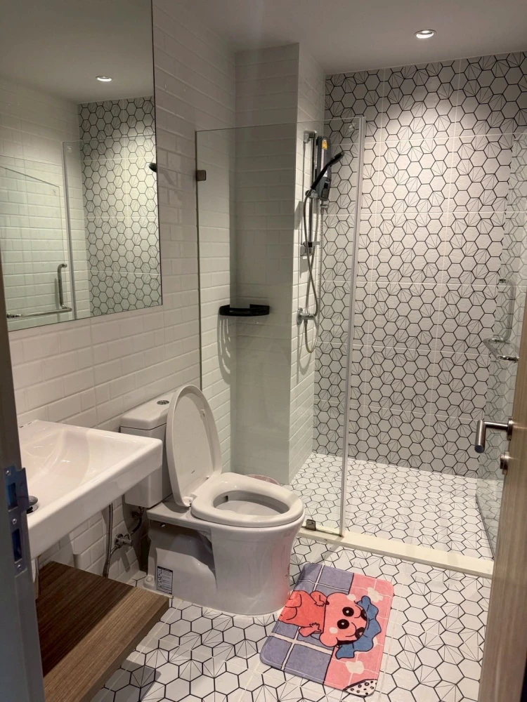 For rent: Altitude Unicorn Sathorn - Tha Phra, 1 bedroom, 1 bathroom, fully furnished, ready to move in.